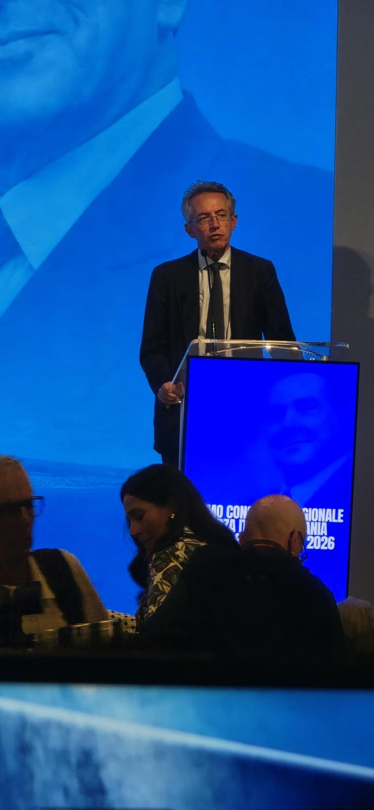 Un intervento dal palco